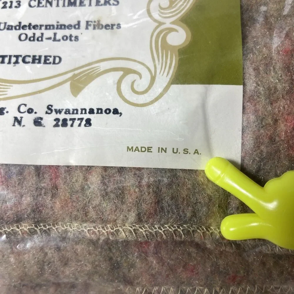 New Vintage 1960s–70s Beacon Rangeley Blanket 72x84 Wool Blend USA Made NIP